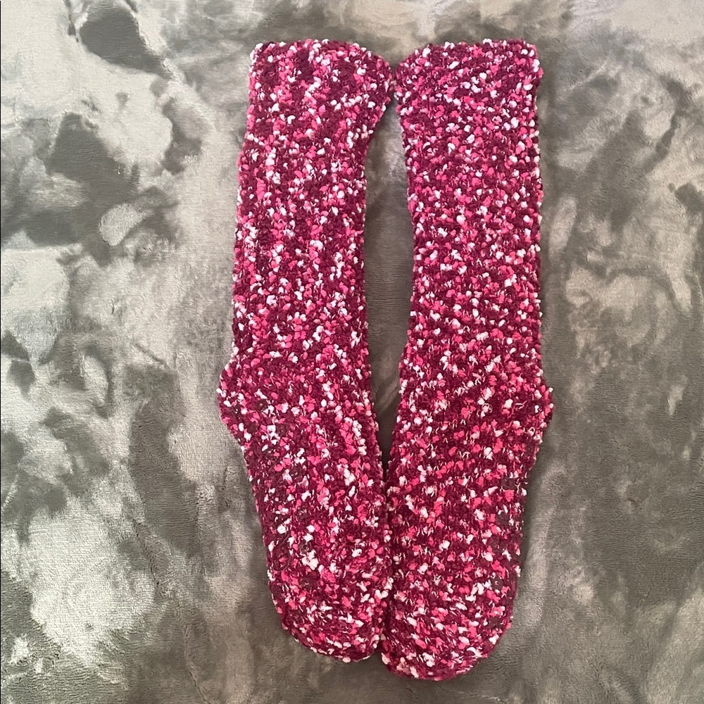 Jane and Bleecker Maroon and White Cozy Socks
